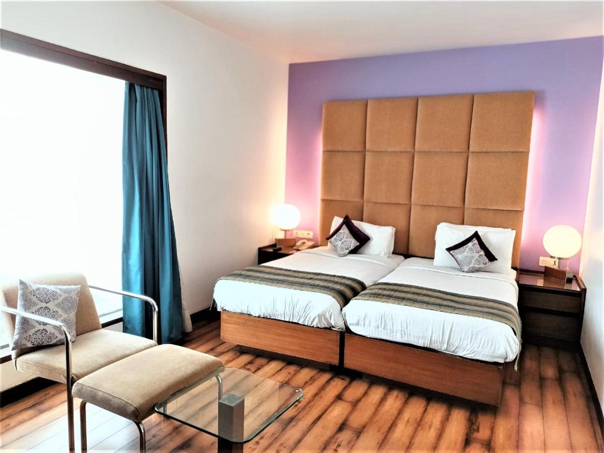 Yogi Executive, Navi Mumbai Hotel Exterior photo