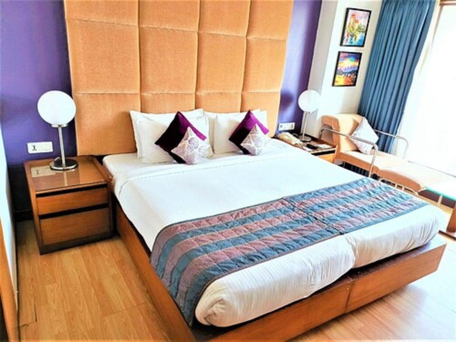 Yogi Executive, Navi Mumbai Hotel Exterior photo